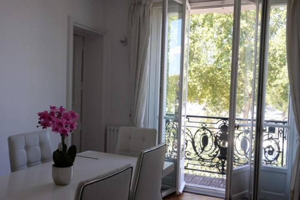 Accommodatie bij particulieren Eiffel Tower Oasis 30m From Eiffel Tower *